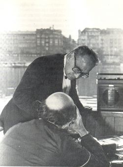 Jan Wagenmeester en Han Reiziger in 1981. foto's Nelleke van der Drift, gescand uit het programmagidsje. Originelen?