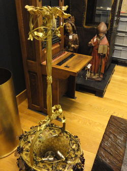 ongewild de mooiste attractie: het open dep&ocirc;t, laden vol&nbsp;brieven, foto's, voorwerpen.. lukraak, hier een telefooncentrale een&nbsp;electrische luchter en heiligenbeelden..&nbsp;