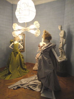 Vivienne Westwood drapeert, jaren '70