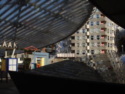 bij het station,&nbsp;tegen elven