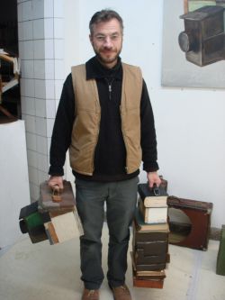 met zelf gemaakte handbagage..