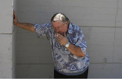 de man met de sigaret (&eacute;&eacute;n uit de serie)