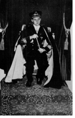 President&nbsp; Robert in vol ornaat